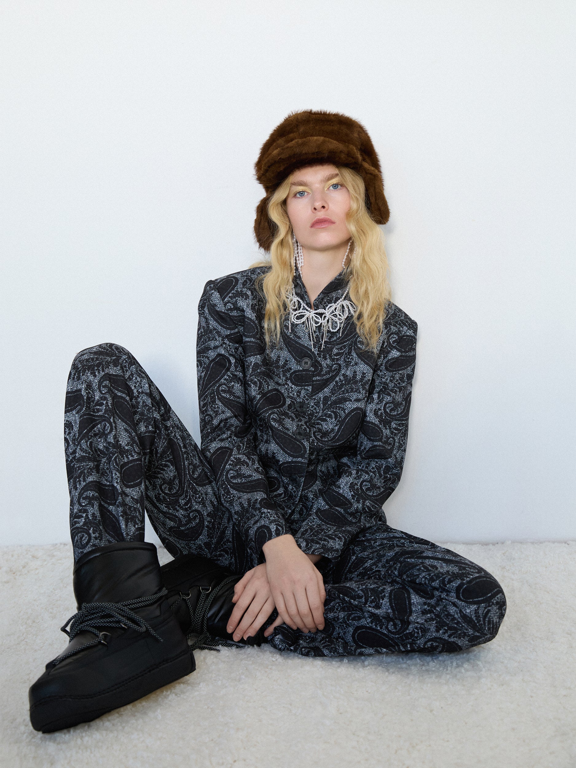 Black Mao Pants